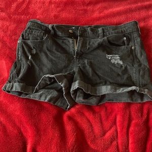Old Navy boyfriend jean shorts